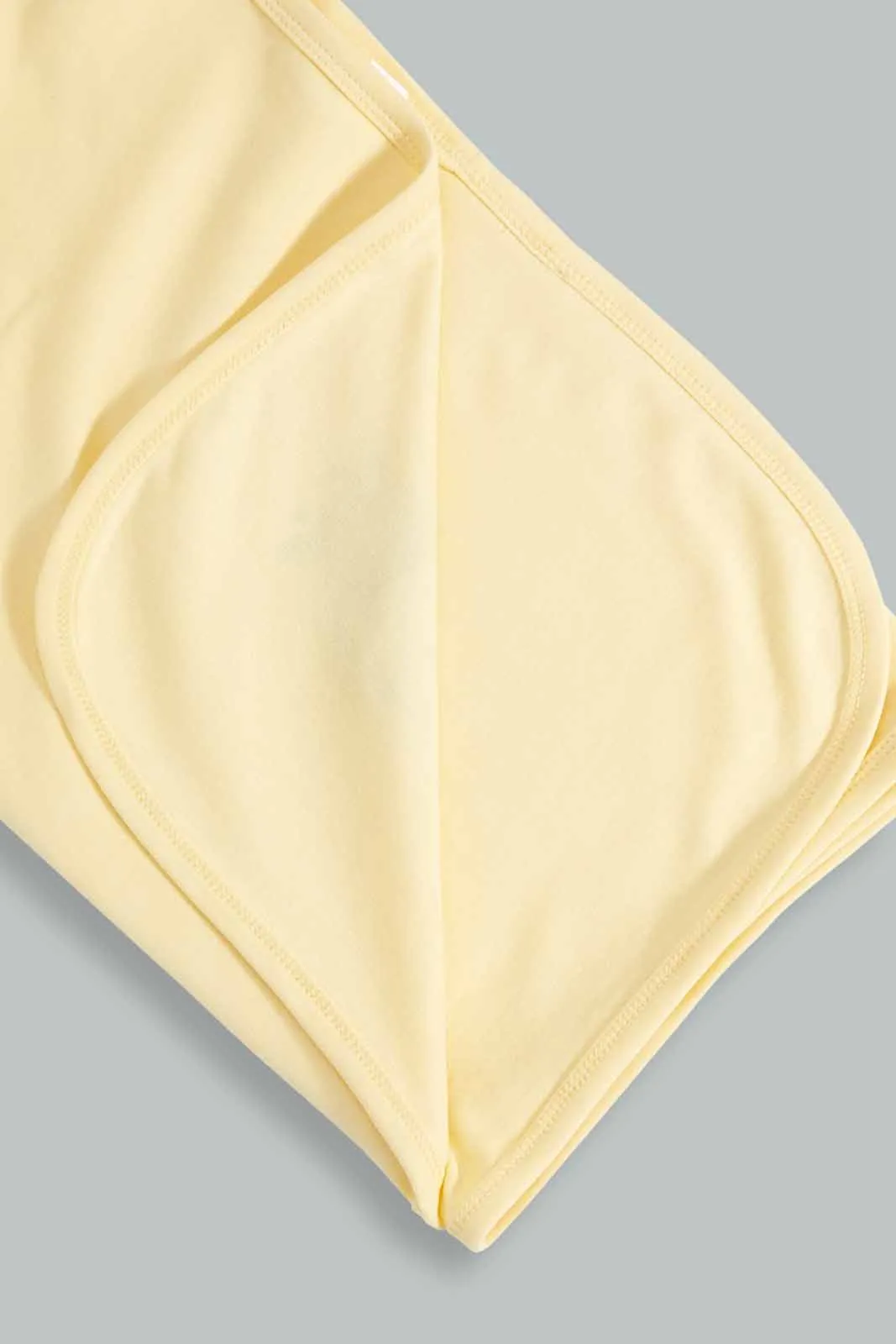 Babies White And Yellow Printed Blanket Set (2 Piece)