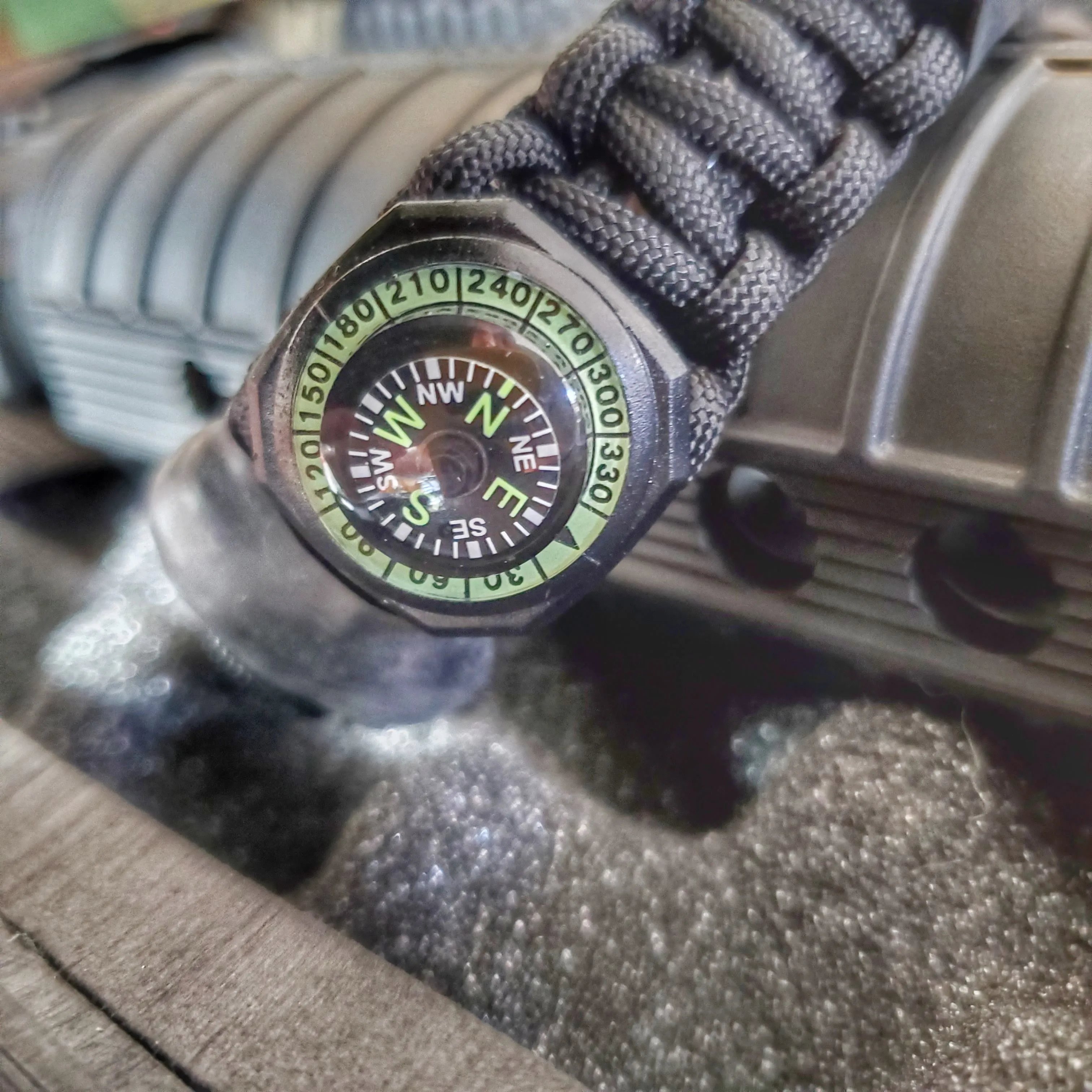 Expeditious Band - Quick Deploy SERE, Hunting, and EDC Survival Bracelet.