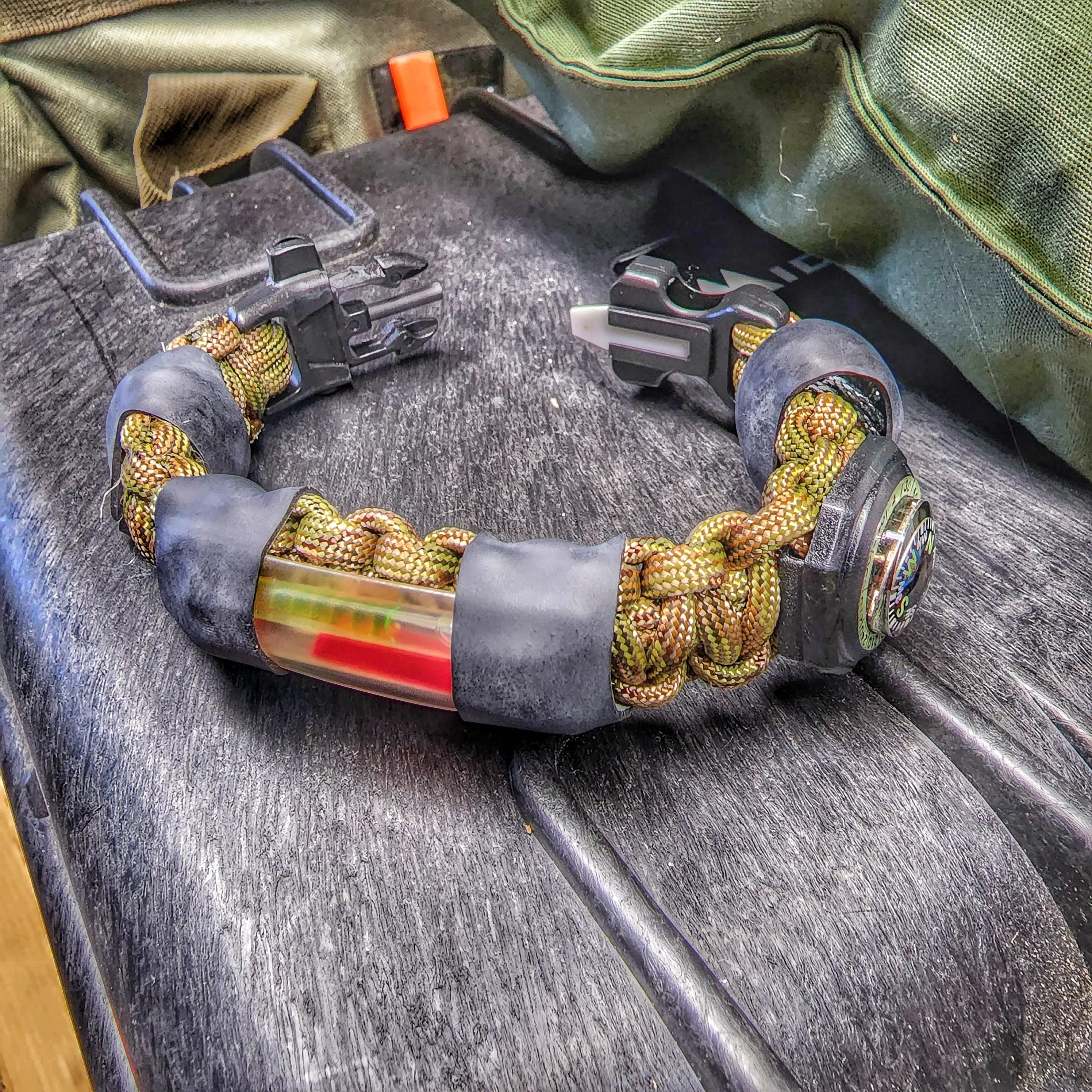 Expeditious Band - Quick Deploy SERE, Hunting, and EDC Survival Bracelet.