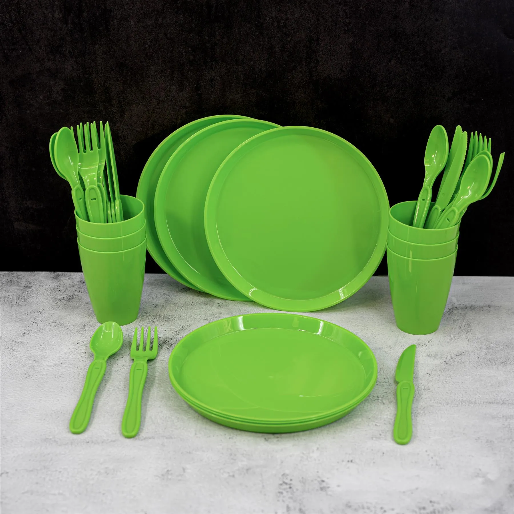 Green Camping Set For Six 31 Pieces