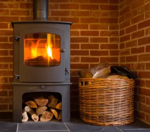 Starter Pack: Wood Burner - 1 x Builder Bag of Hardwood Logs, 3 x Nets of Kindling, 1 x Natural Firelighter box ( 60 pcs )