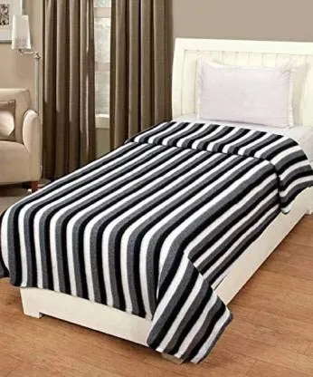 Wavva® Polyester & Polyester Blend 500 TC Blanket (Single_Black and White), reversible, Pack of 1